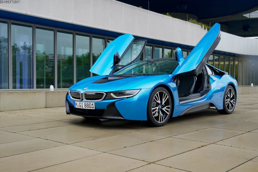 BMW i8 седан