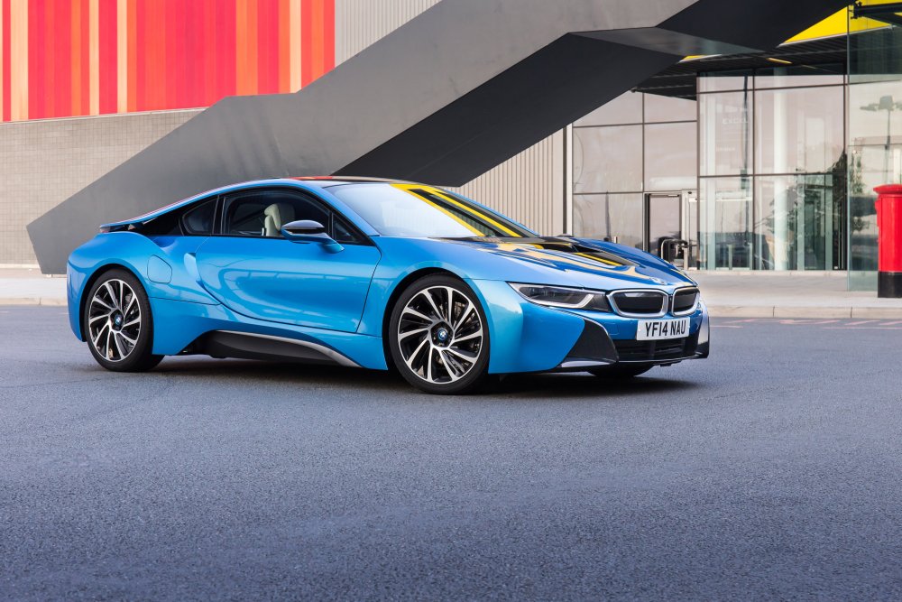 BMW i8 sideview