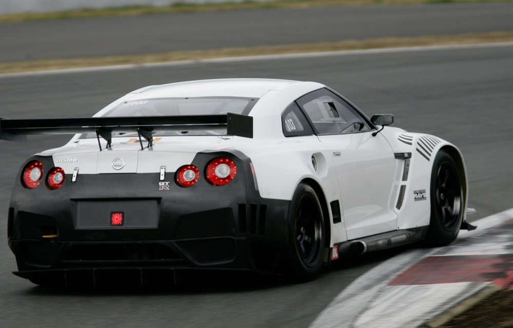 Nissan GTR Nismo Red