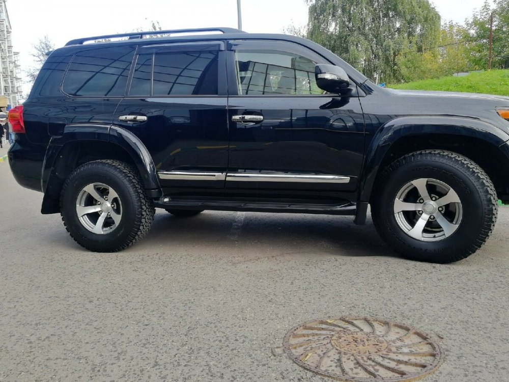 Toyota Land Cruiser Prado 120 Arctic Trucks