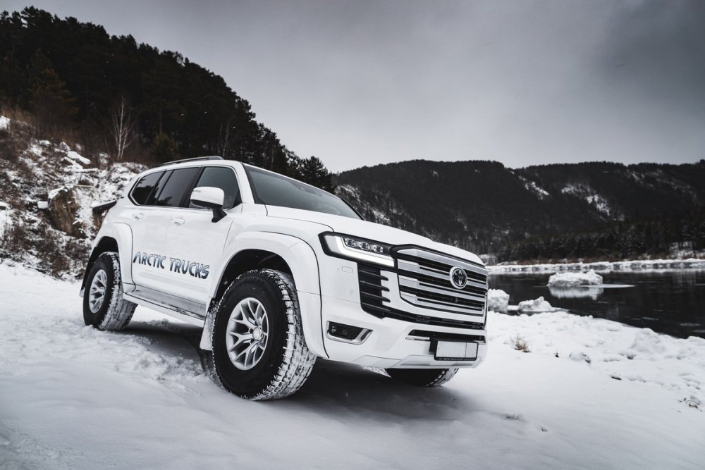 Toyota LC 300 Arctic Trucks