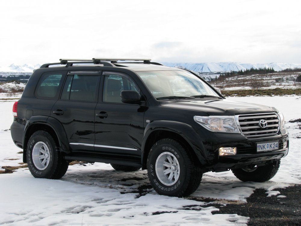 Land Cruiser 200 Arctic Trucks