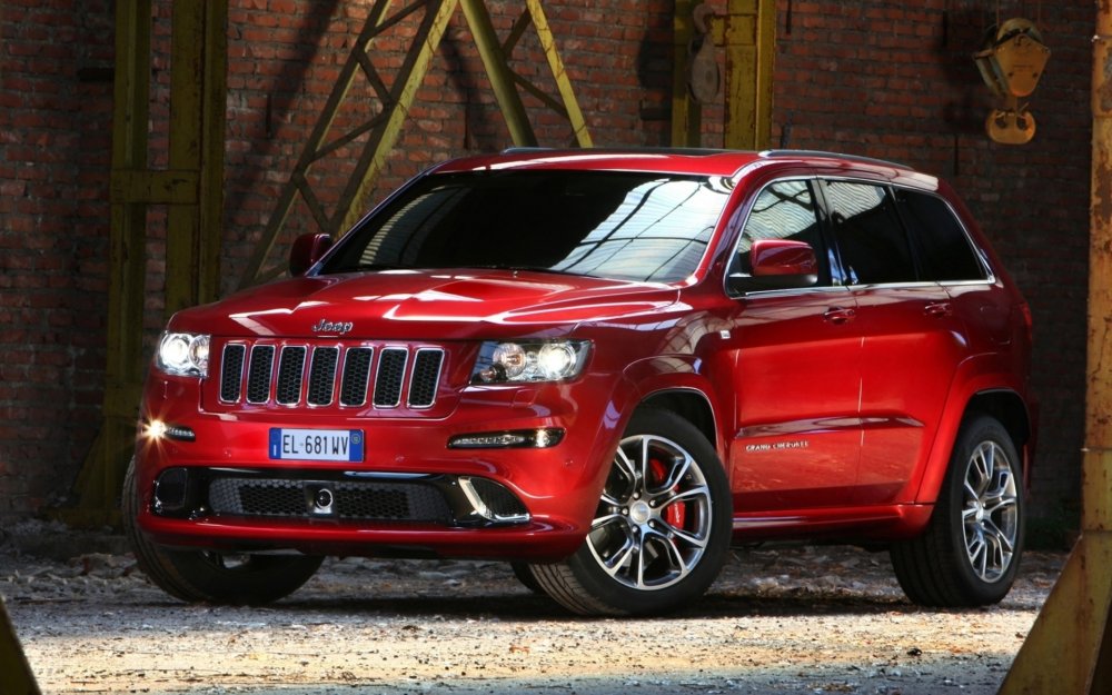 Jeep Grand Cherokee srt8 красный