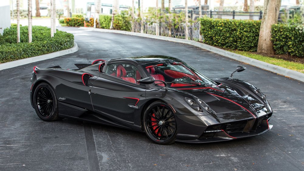 Pagani Huayra Roadster