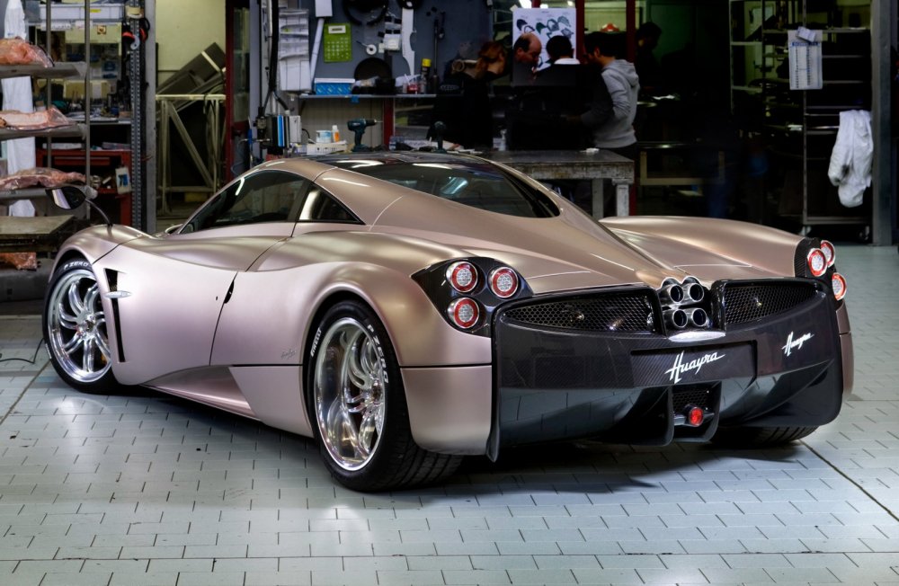 Pagani Huayra спортивные автомобили