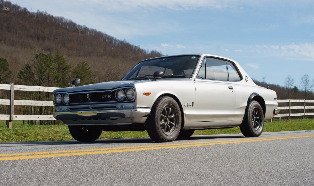 Nissan Skyline 2000