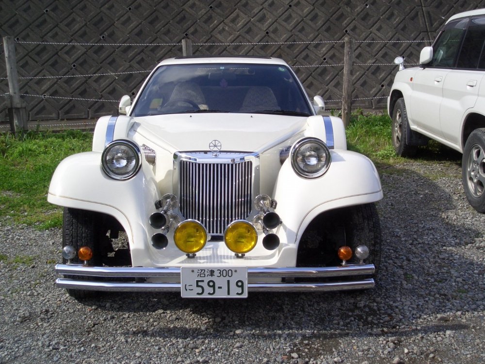 Автомобиль Mitsuoka le-seyde