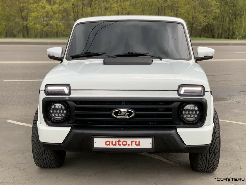 Нива 4x4 белая