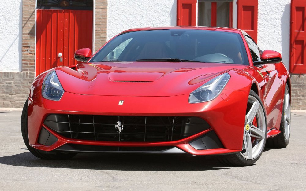 Ferrari f12 Berlinetta серая