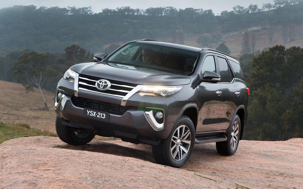 Toyota Fortuner 2016