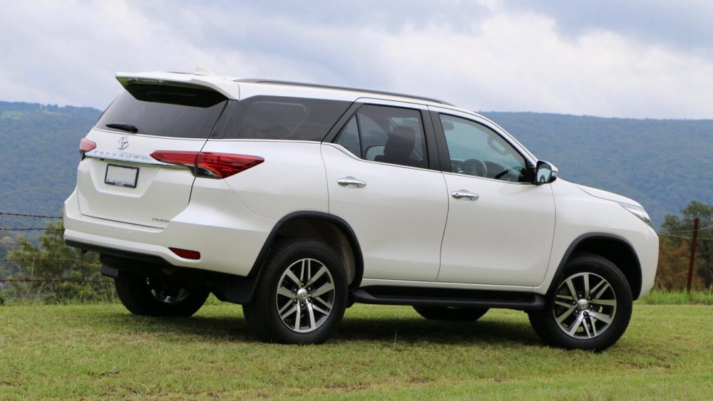 Toyota Fortuner 2016