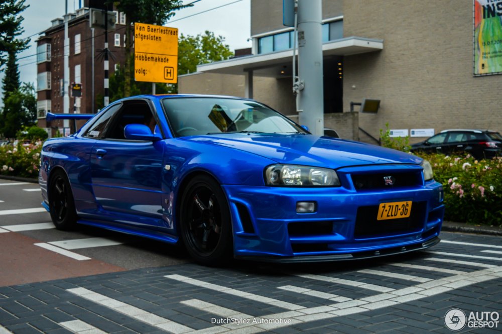 Nissan Skyline gt-r 34 v-spec