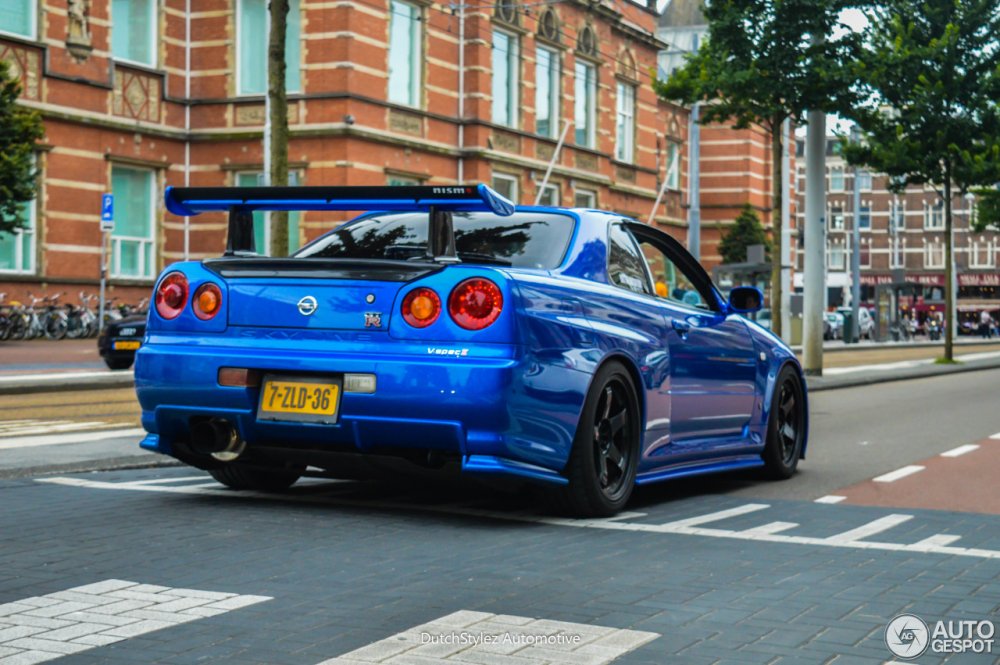 Nissan Skyline r3