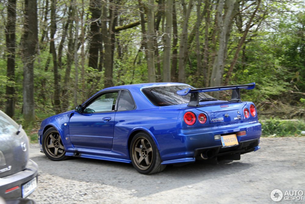 Nissan Skyline r34 v-spec 2