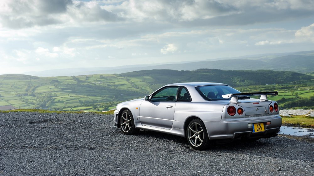 Nissan Skyline gt-r v-spec bnr34