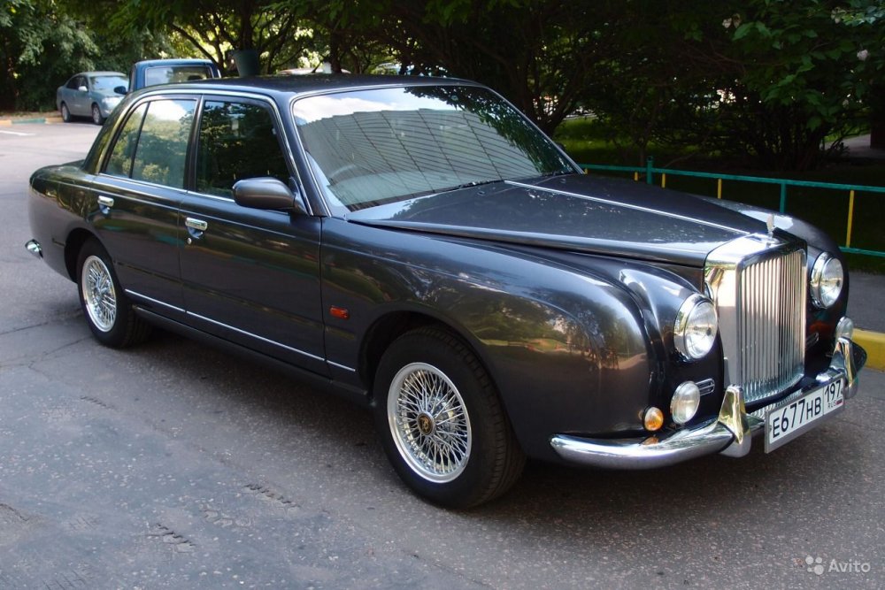 Mitsuoka Galue 1