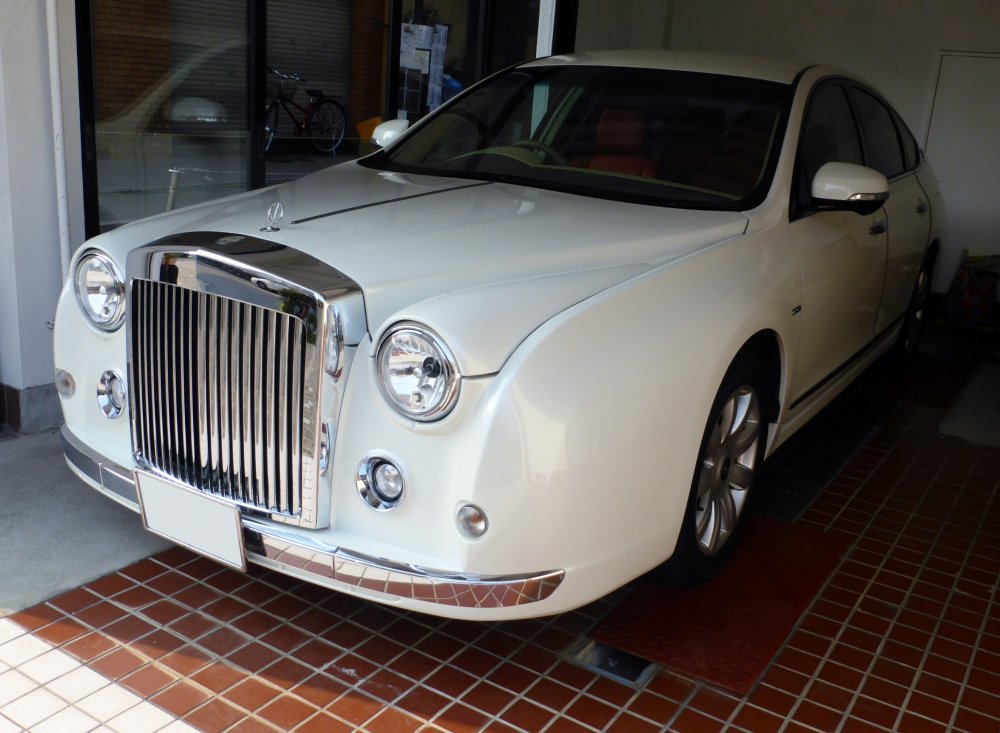 Mitsuoka Galue 99