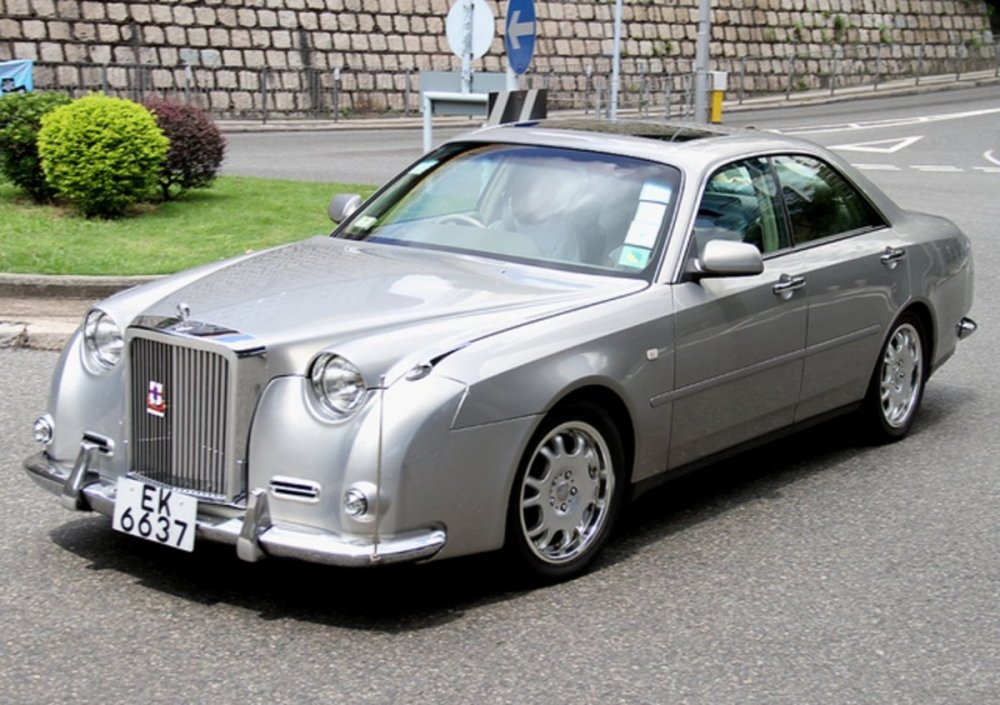 Mitsuoka Galue 4