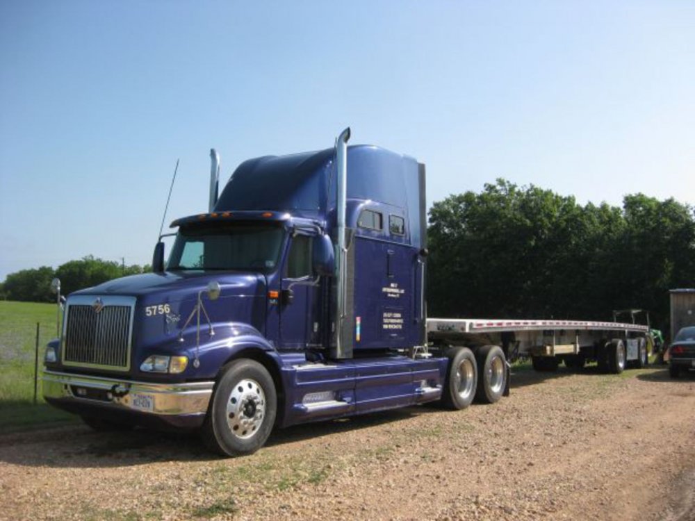 Navistar International 9900