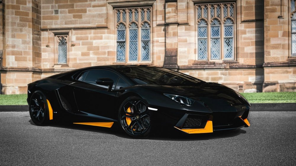 Lamborghini Aventador lp700 черная сзади