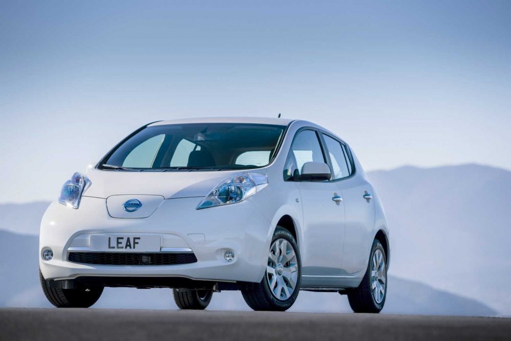 Nissan Leaf 2014 электромобиль