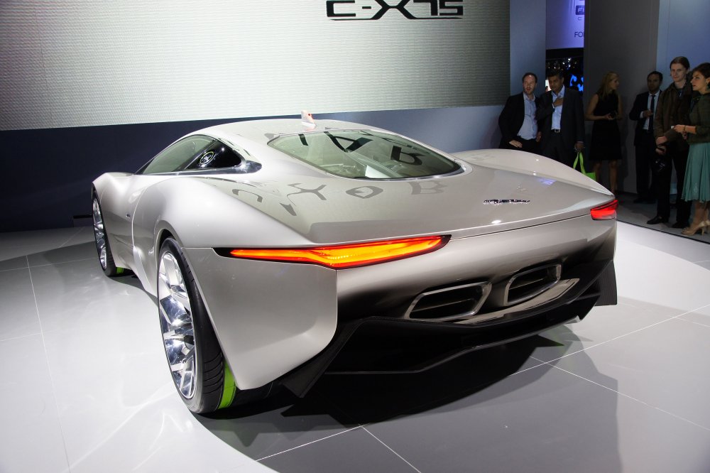 Спорткар Jaguar c-x75