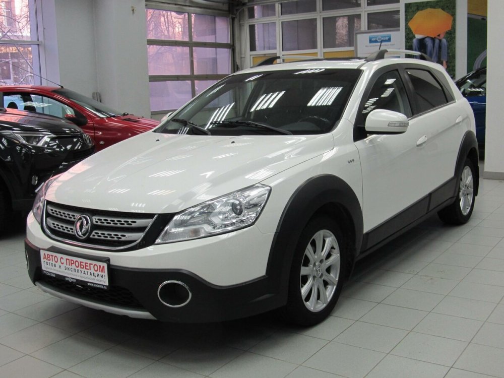 Dongfeng h30 Cross красная