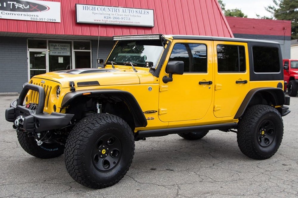 Jeep Wrangler Rubicon Yellow