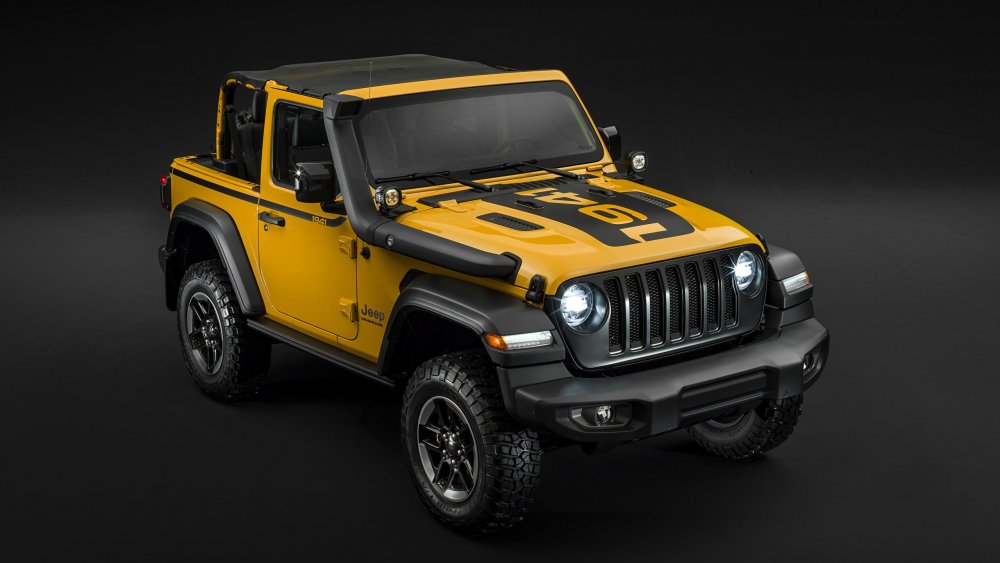 Jeep Wrangler 2020 желтый