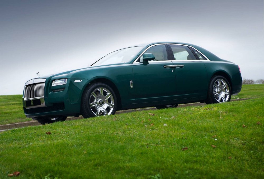 Rolls Royce Phantom зеленый