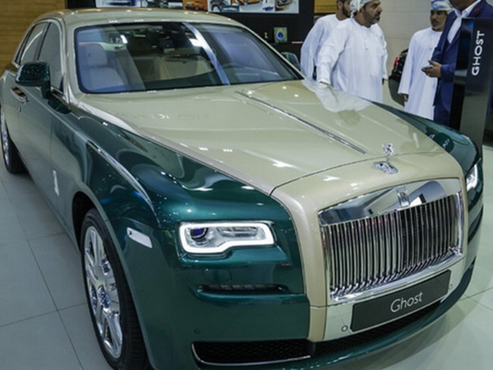 Rolls Royce Wraith зеленый