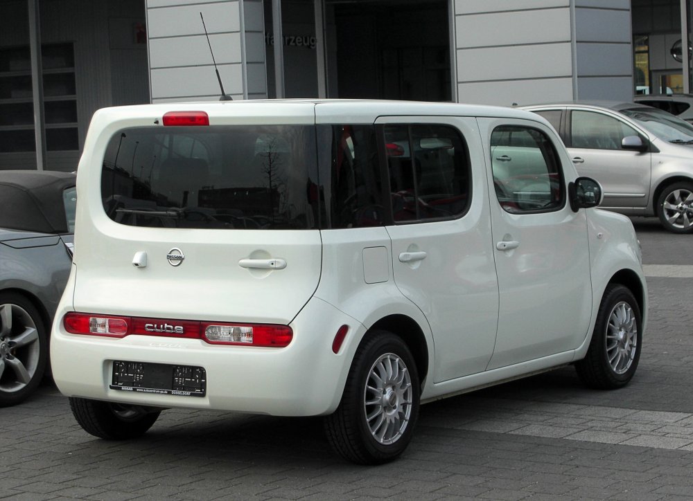 Nissan Cube z12