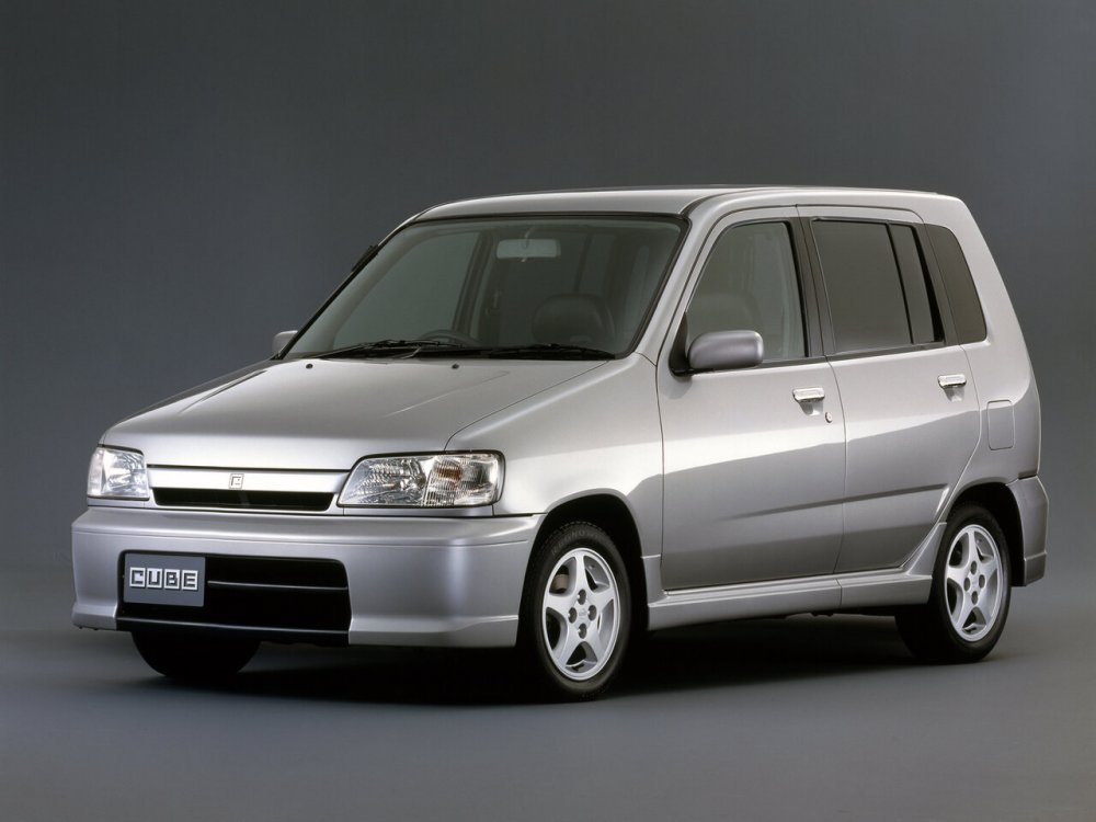 Nissan Cube z10