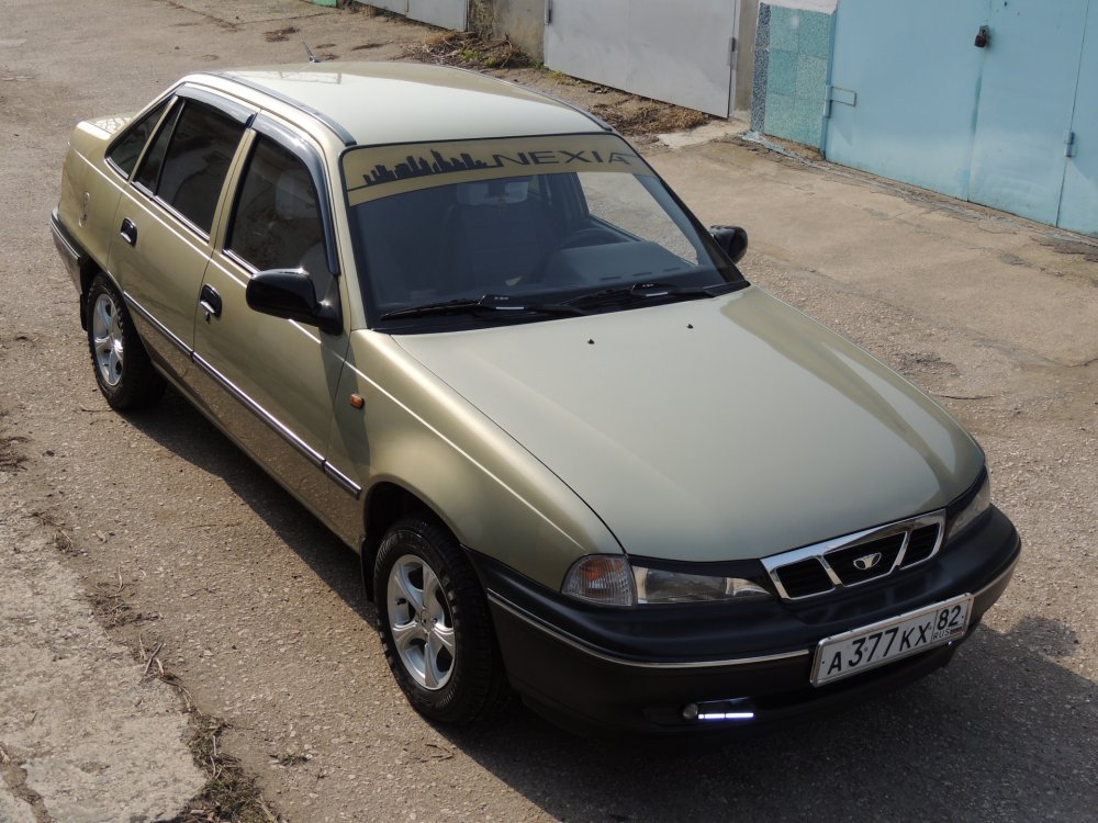 Daewoo Nexia n100 золотистая