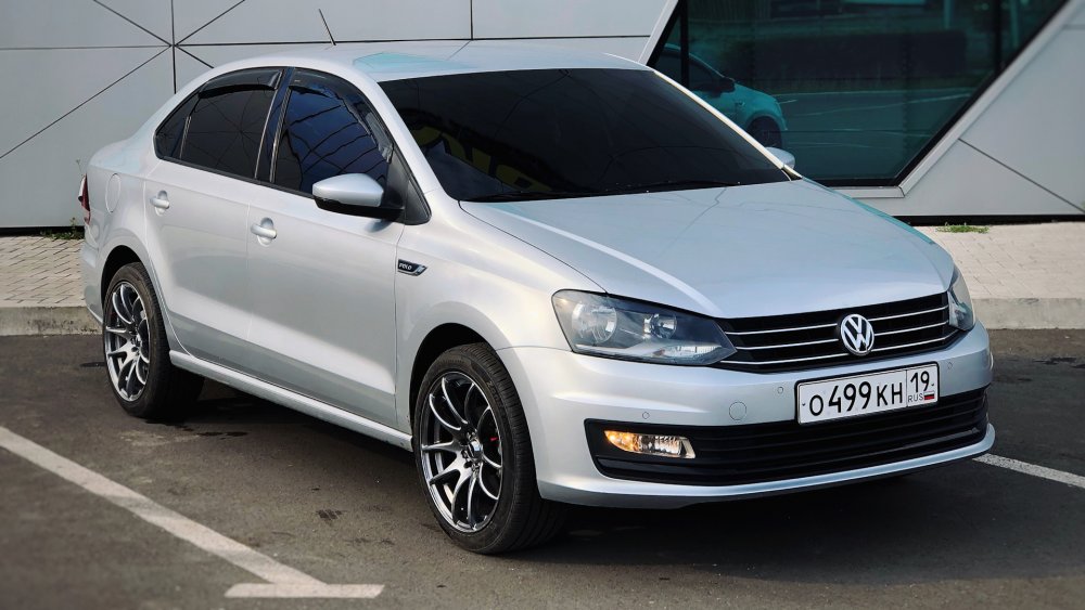 Volkswagen Polo sedan (2010)