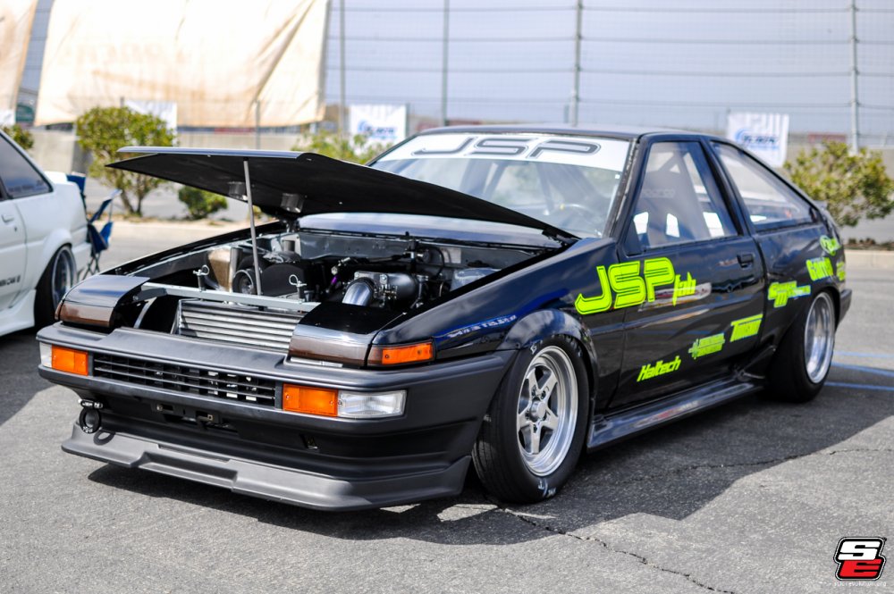 Toyota Sprinter Trueno gt-Apex