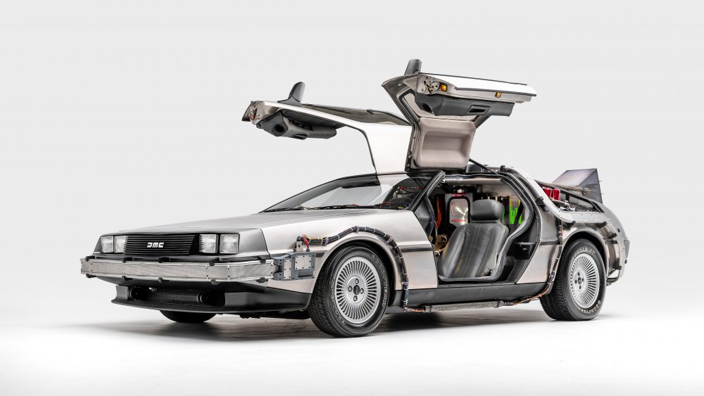 DELOREAN DMC-12 назад в будущее