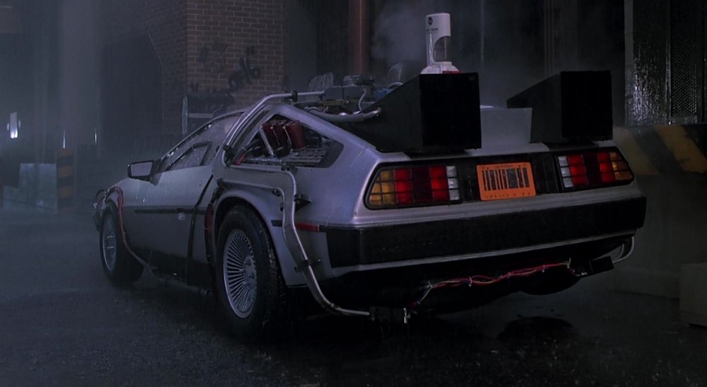 DELOREAN назад в будущее 1985