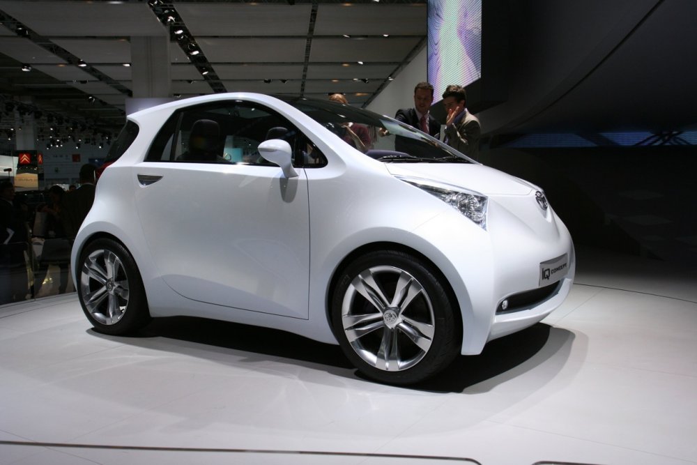 Toyota IQ stance