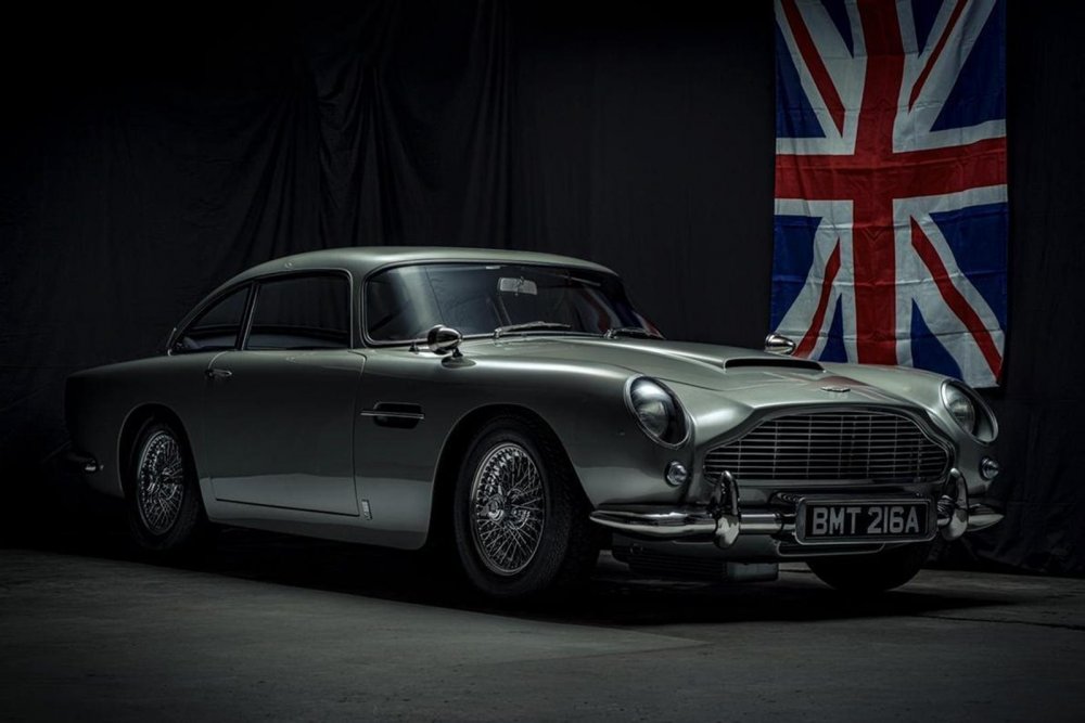 Машины Астон Мартин db5