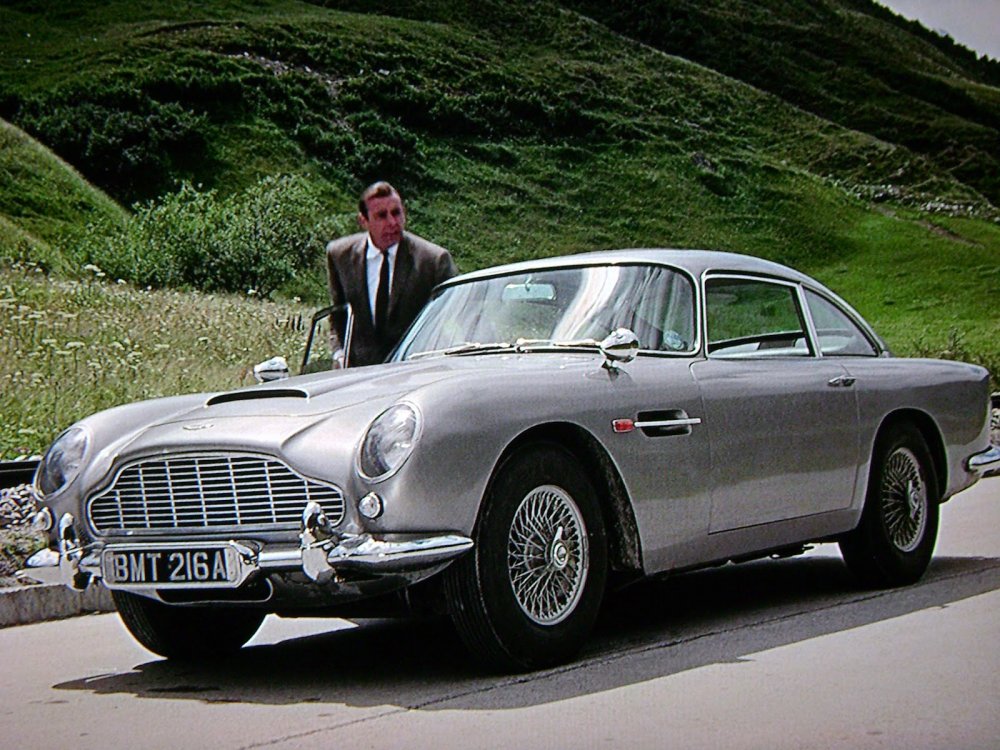 Aston Martin db5 автомобиль Джеймса Бонда