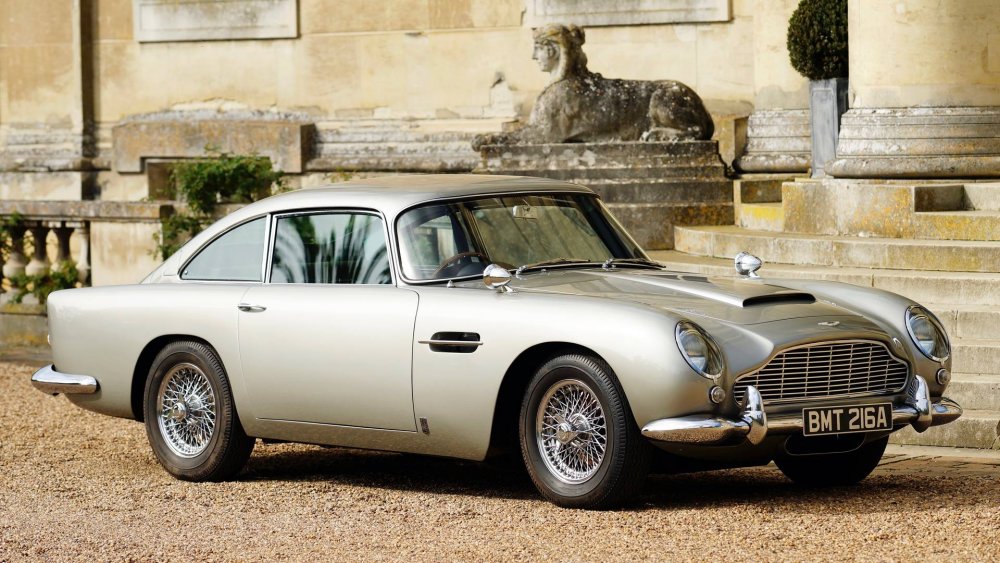 Aston Martin db5 автомобиль Джеймса Бонда