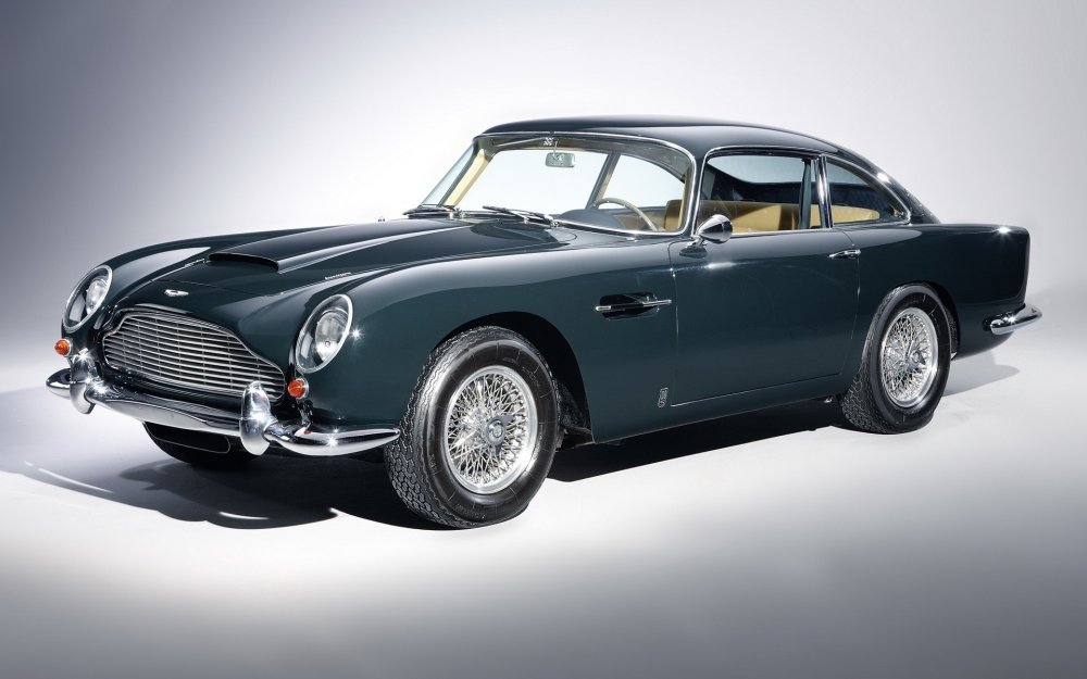 Aston Martin db5 автомобиль Джеймса Бонда