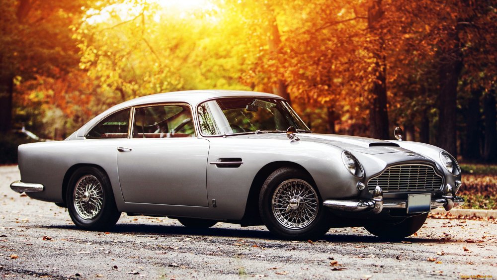 Aston Martin db5 автомобиль Джеймса Бонда