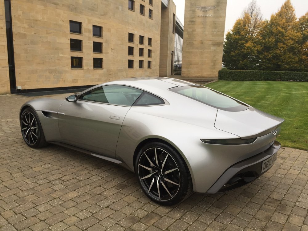 Aston Martin db10