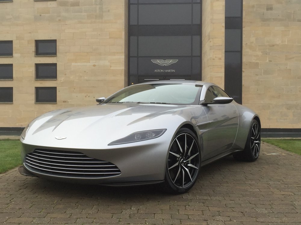 Aston Martin db10 2015