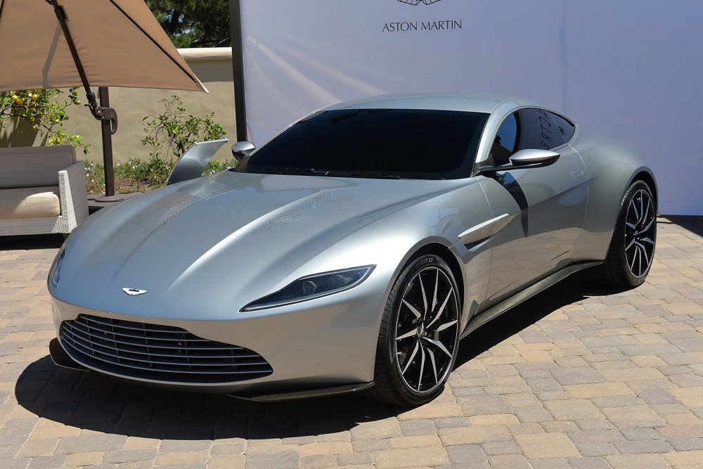 Aston Martin db10 2015