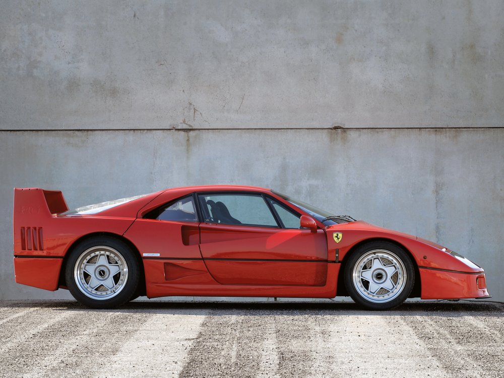 Машина Ferrari f40