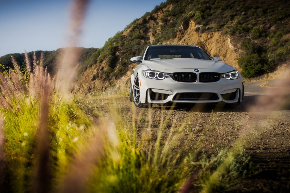 BMW m4 белая