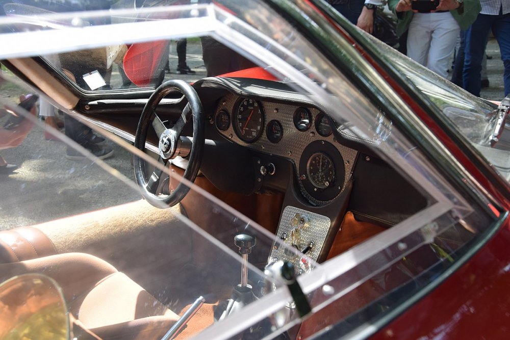 Alfa Romeo 33 Interior